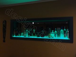 vestavěný bar na míru osvětlený barevně
